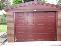 10' wide Rosewood Woodthorpe with sectional panelled door 